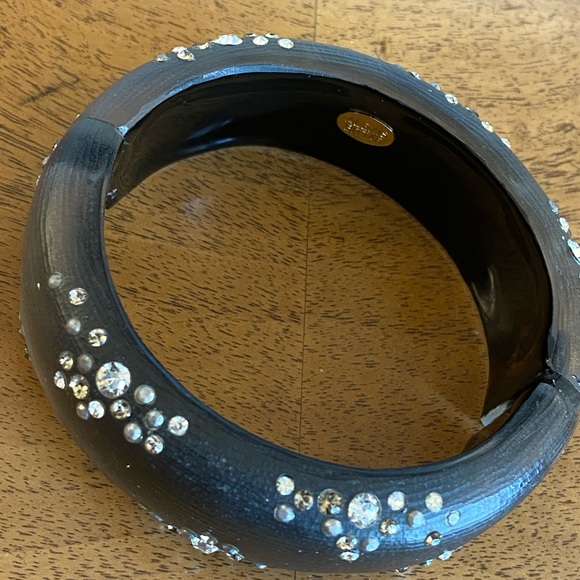 COPY - Alexis Bittar Crystal & Lucite Hinged Bangle - Picture 4 of 12